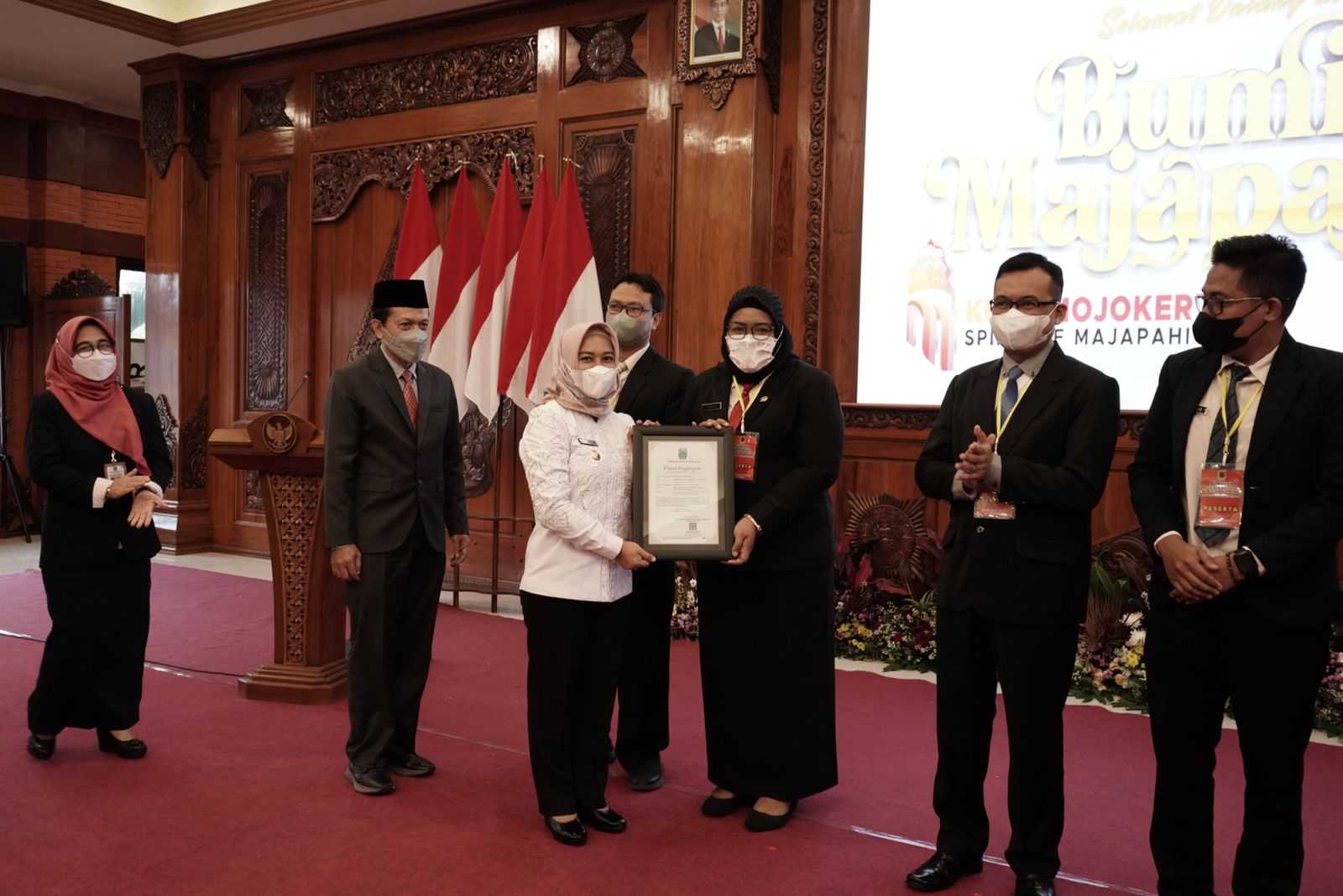 gambar utama