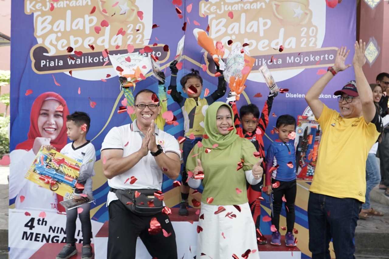 gambar utama