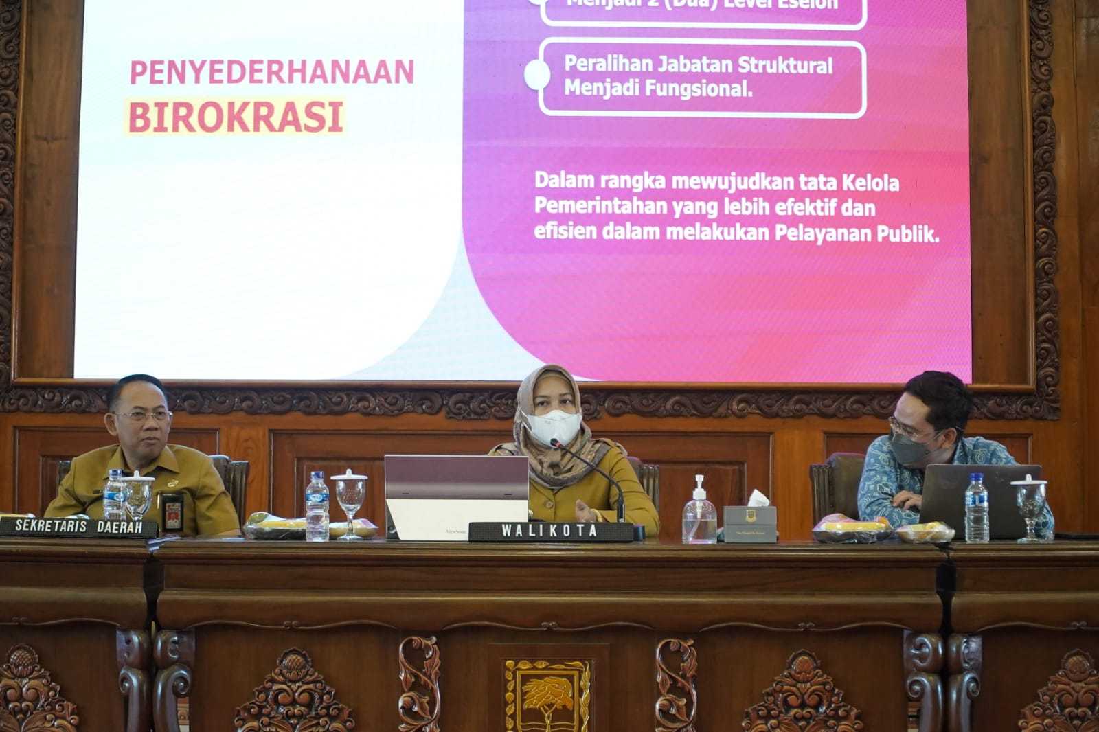 gambar utama