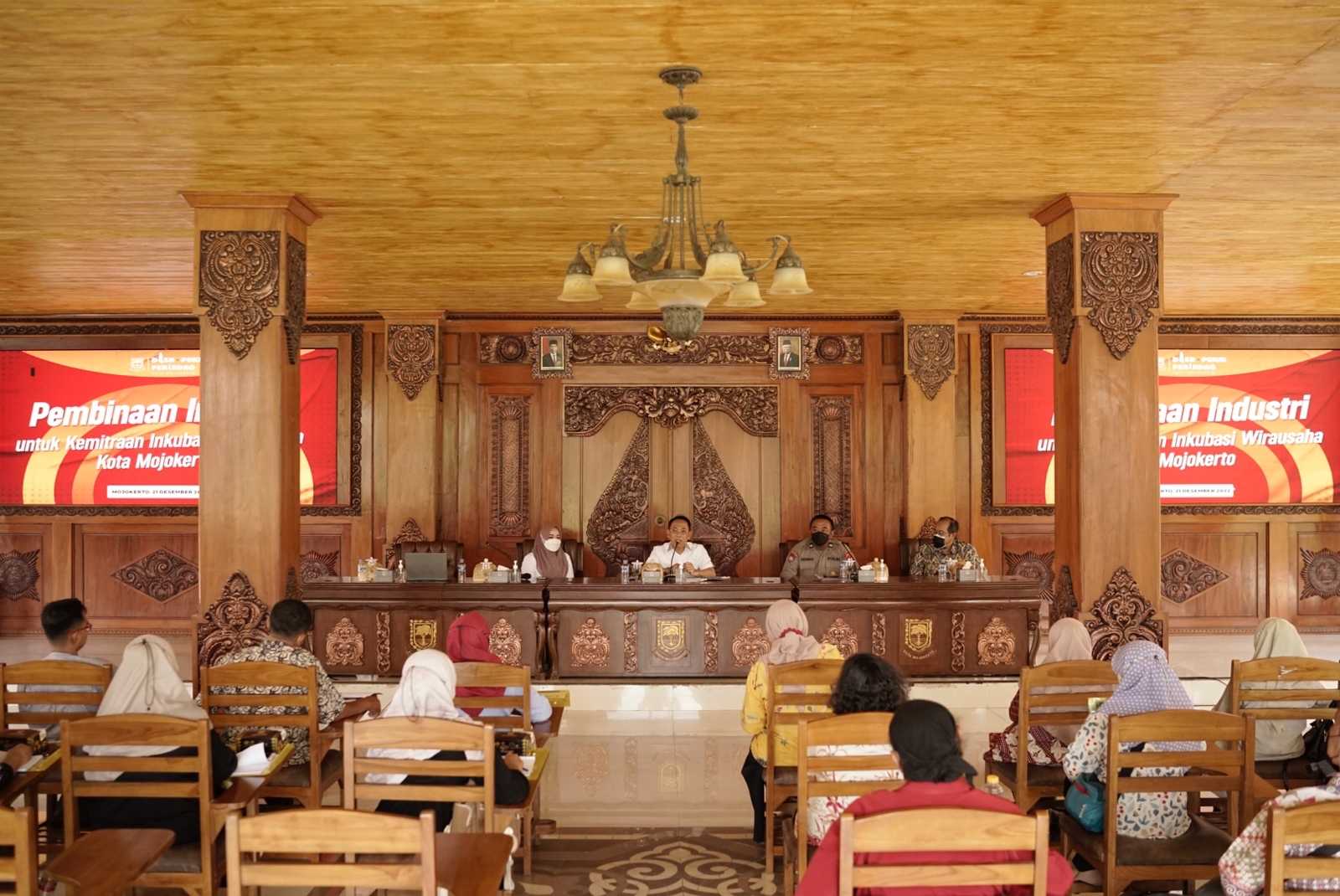 gambar utama