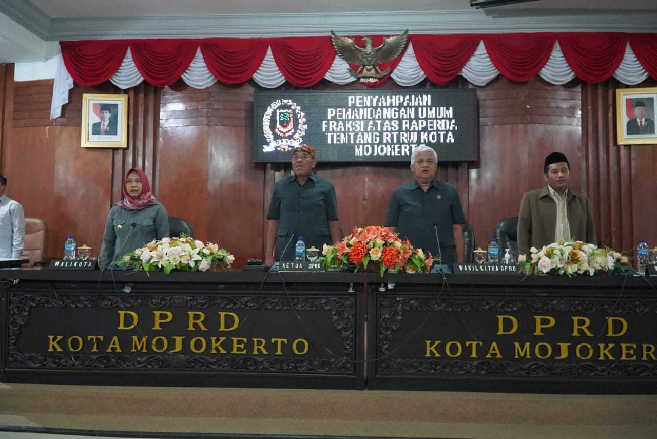 gambar utama