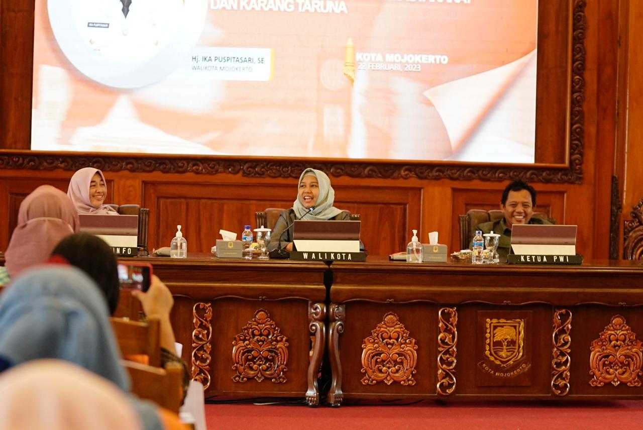 gambar utama
