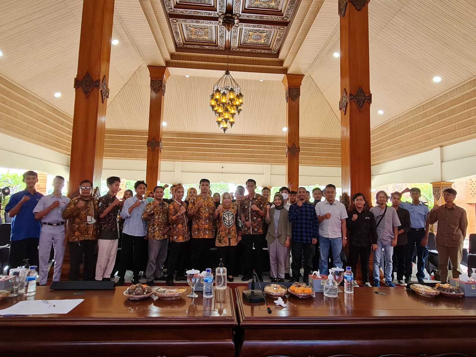gambar utama