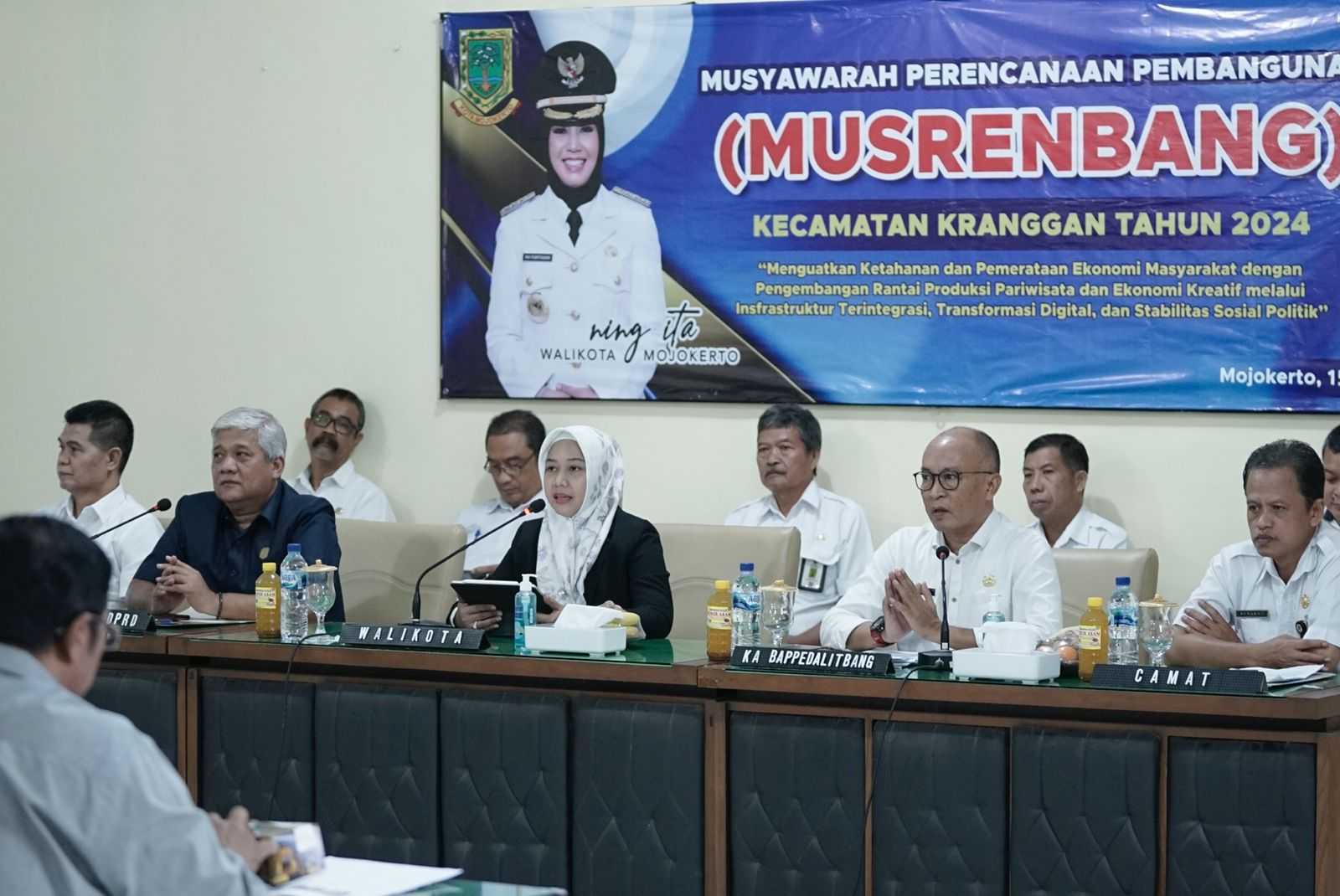 gambar utama