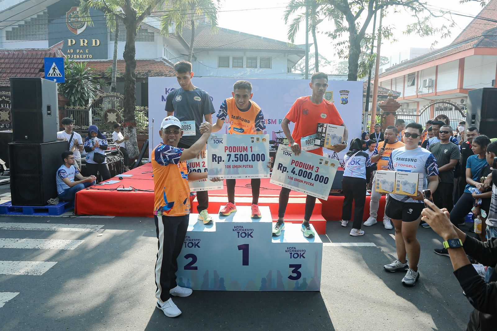 gambar utama