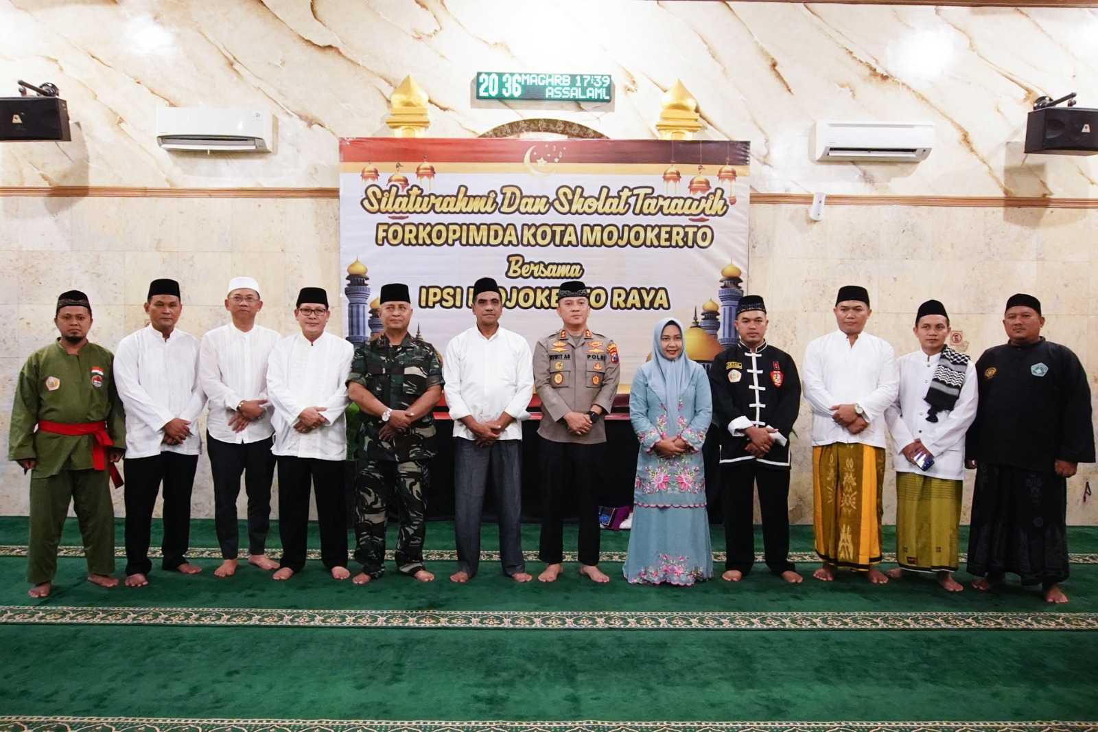 gambar utama