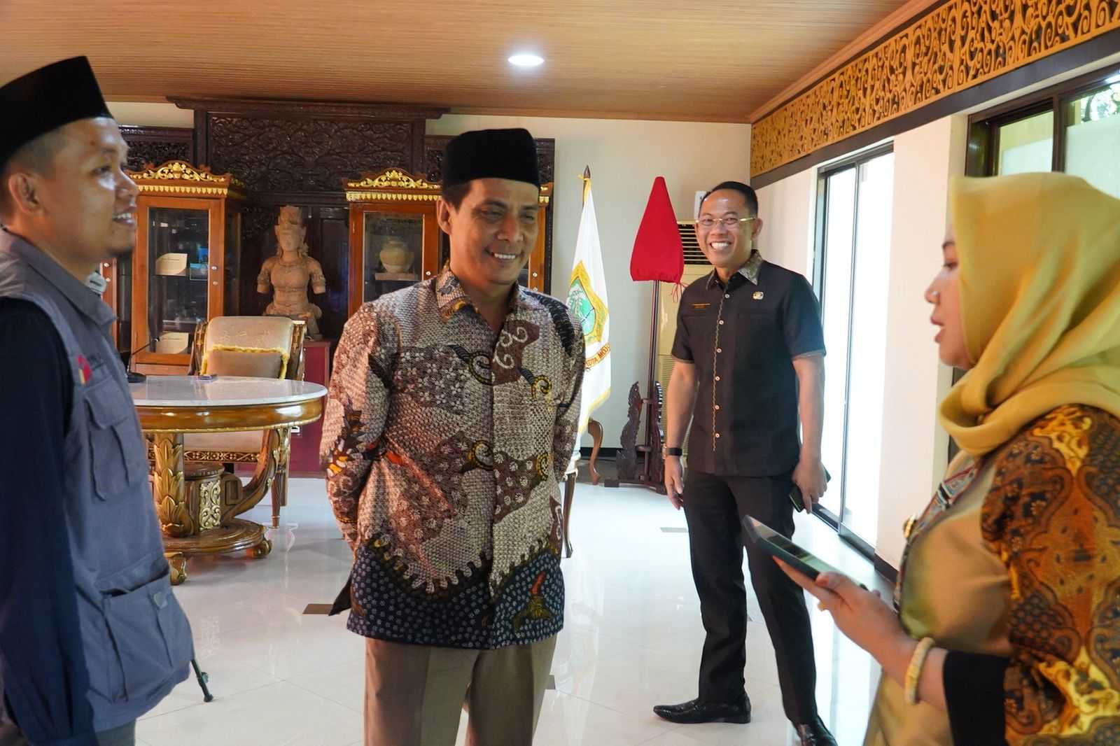 gambar utama