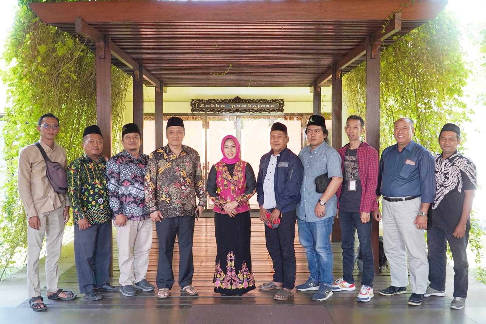gambar utama