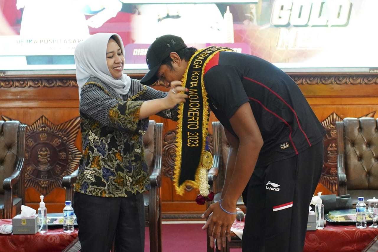 gambar utama