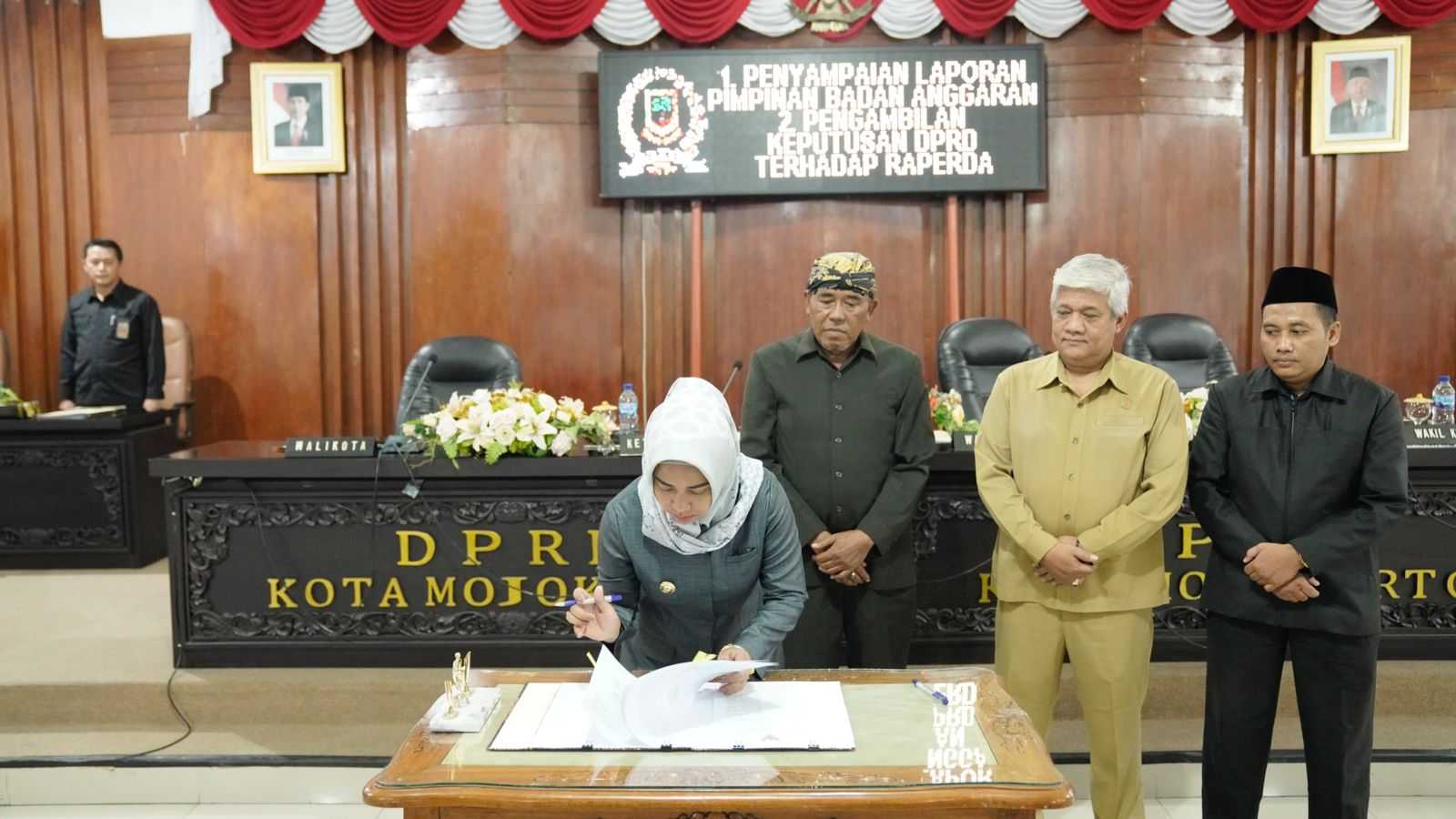 gambar utama