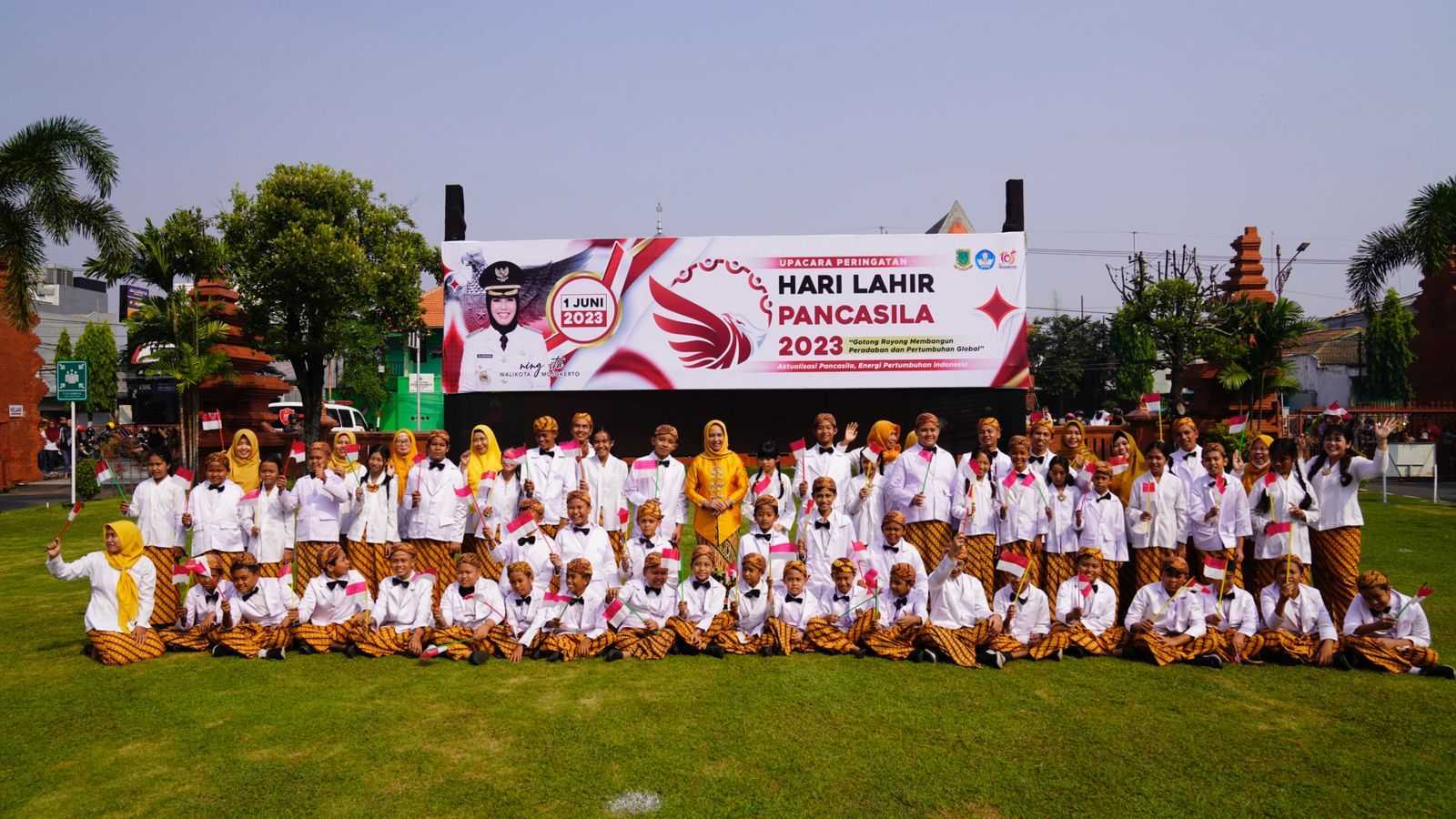 gambar utama
