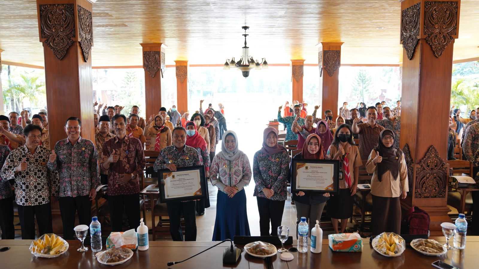 gambar utama