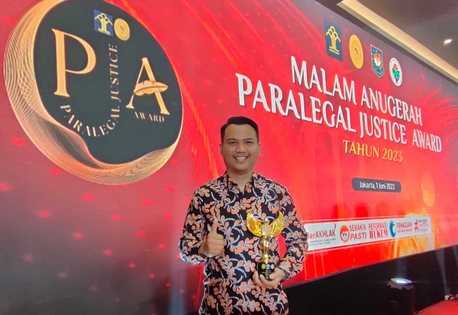gambar utama