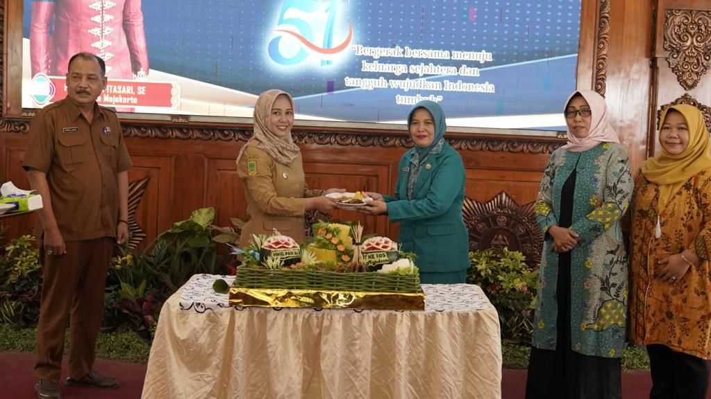 gambar utama