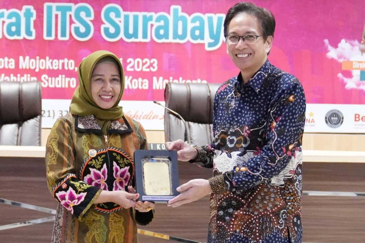 gambar utama