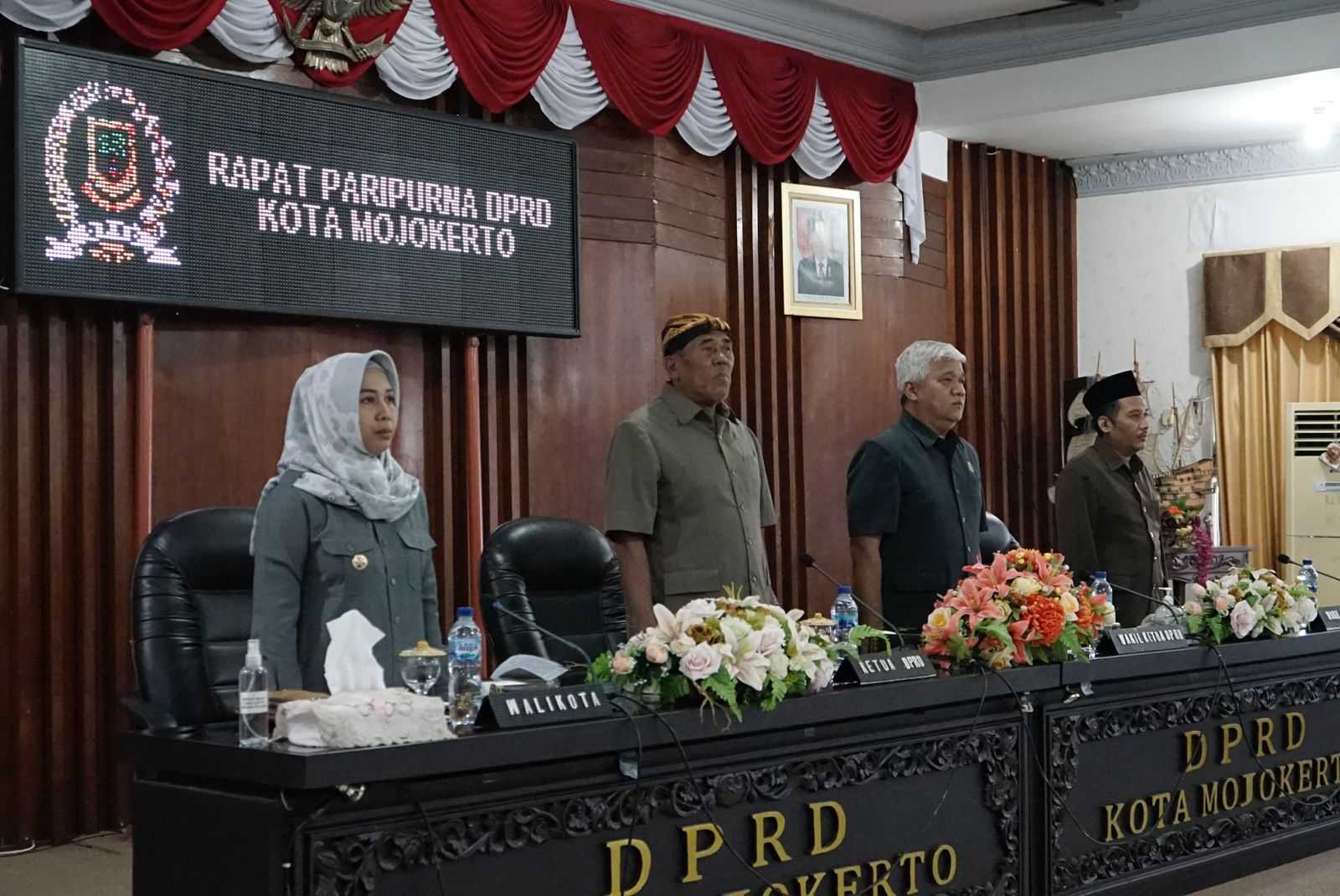 gambar utama