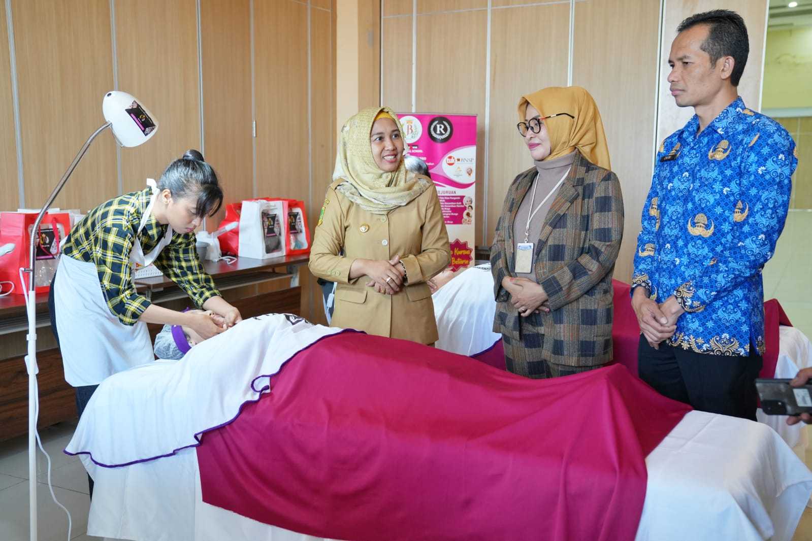 gambar utama