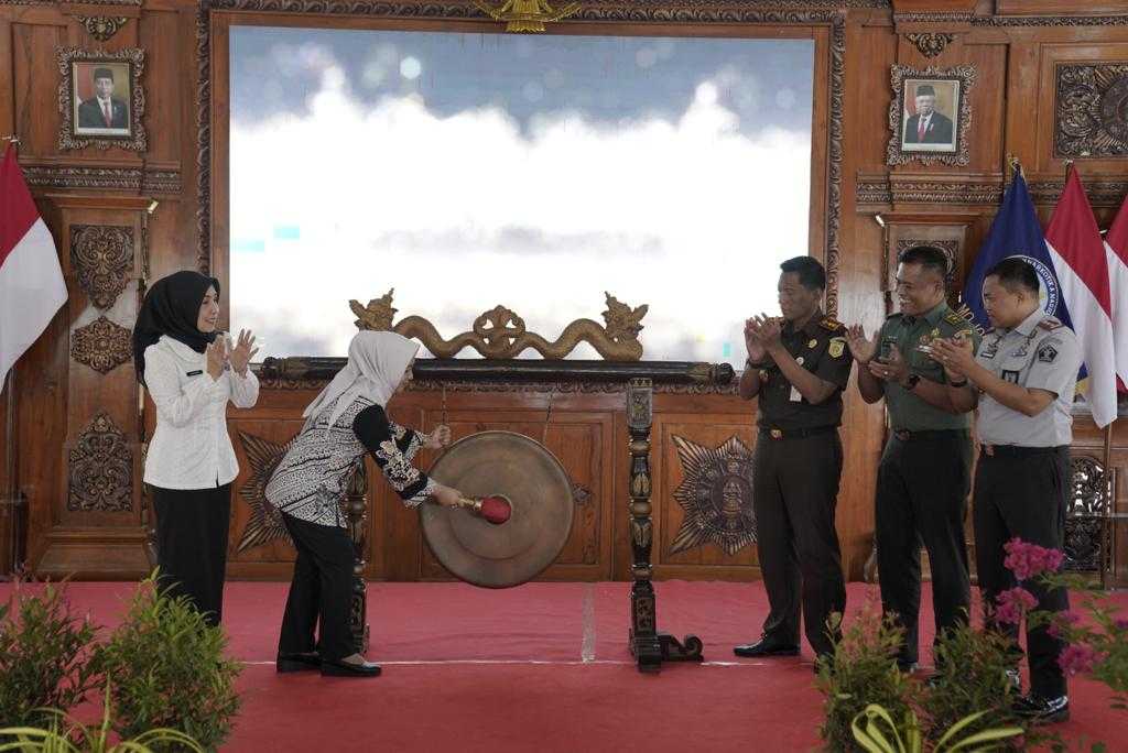 gambar utama