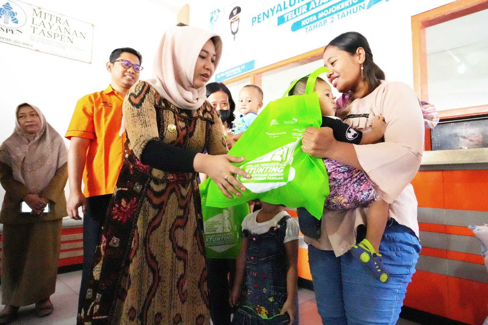 gambar utama