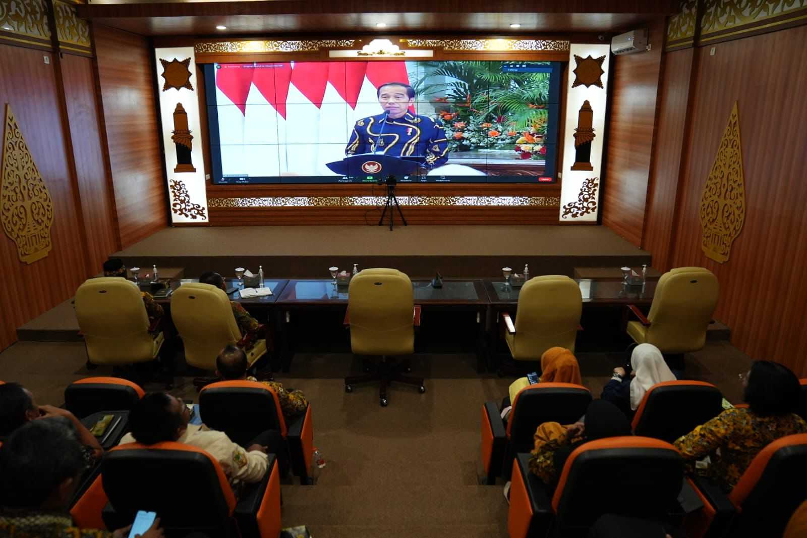 gambar utama