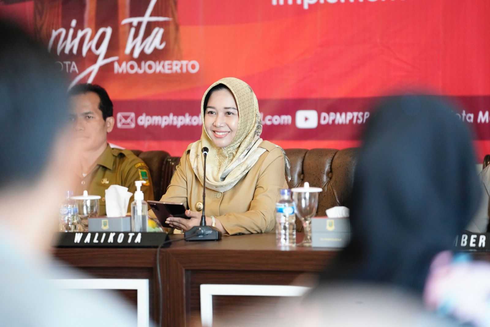 gambar utama