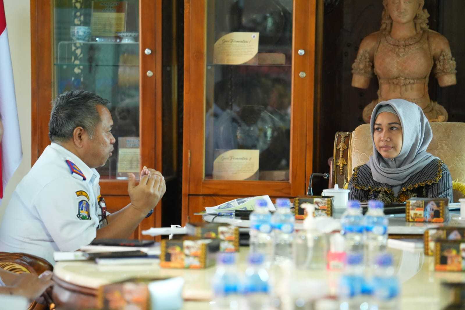 gambar utama