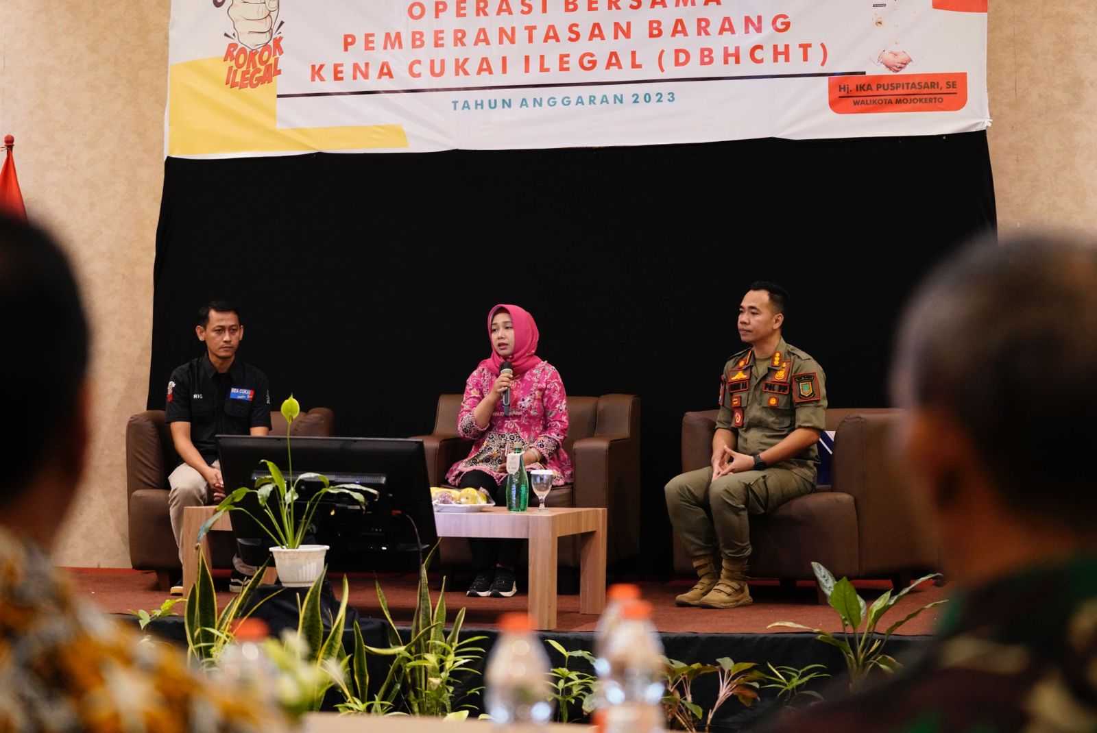 gambar utama