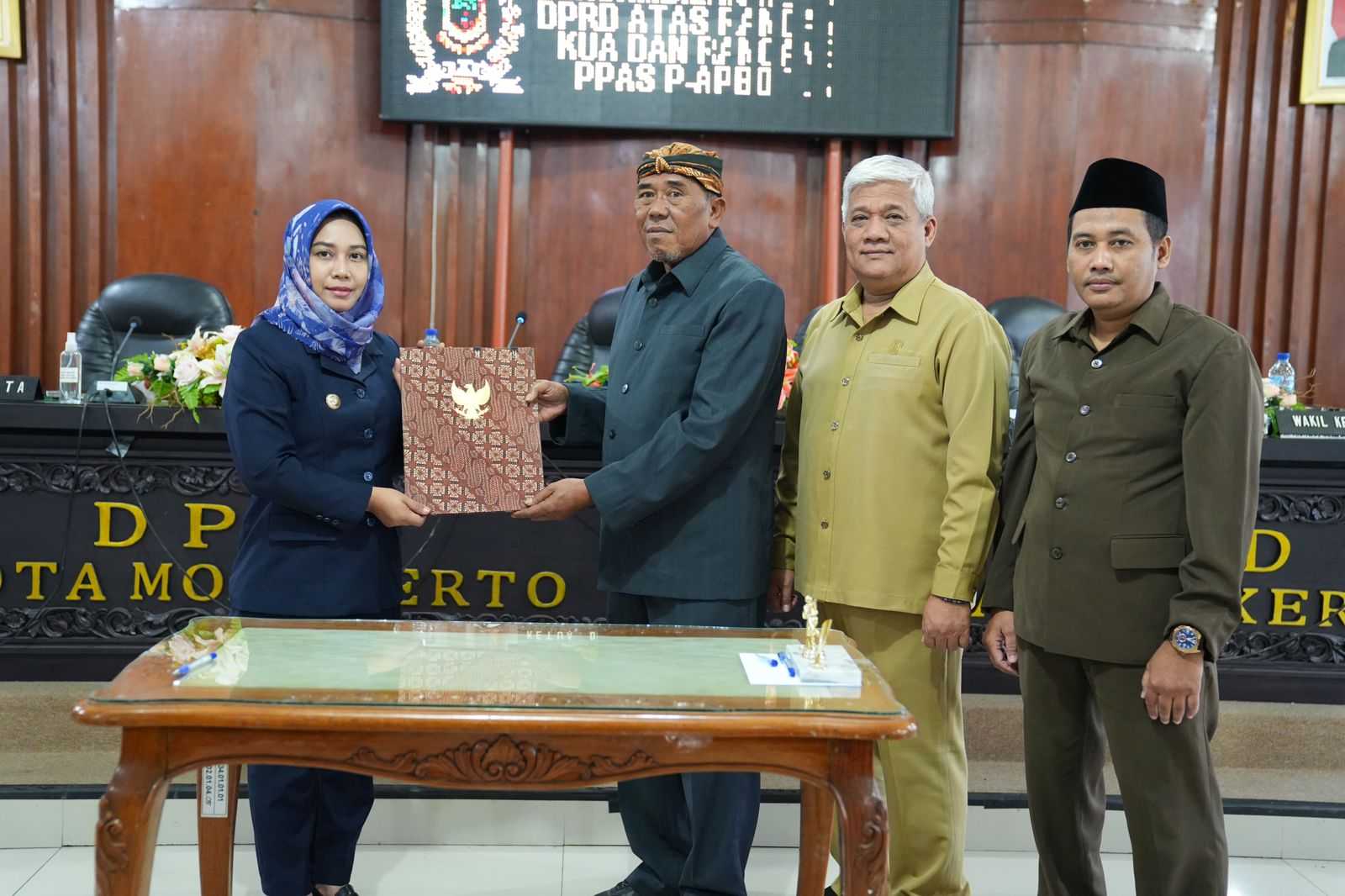 gambar utama