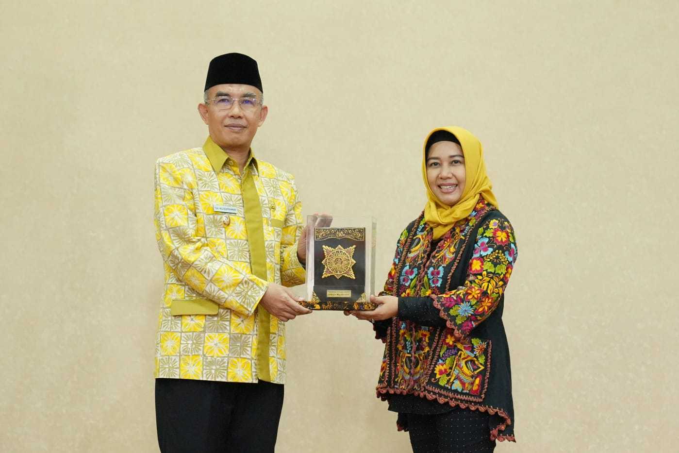 gambar utama