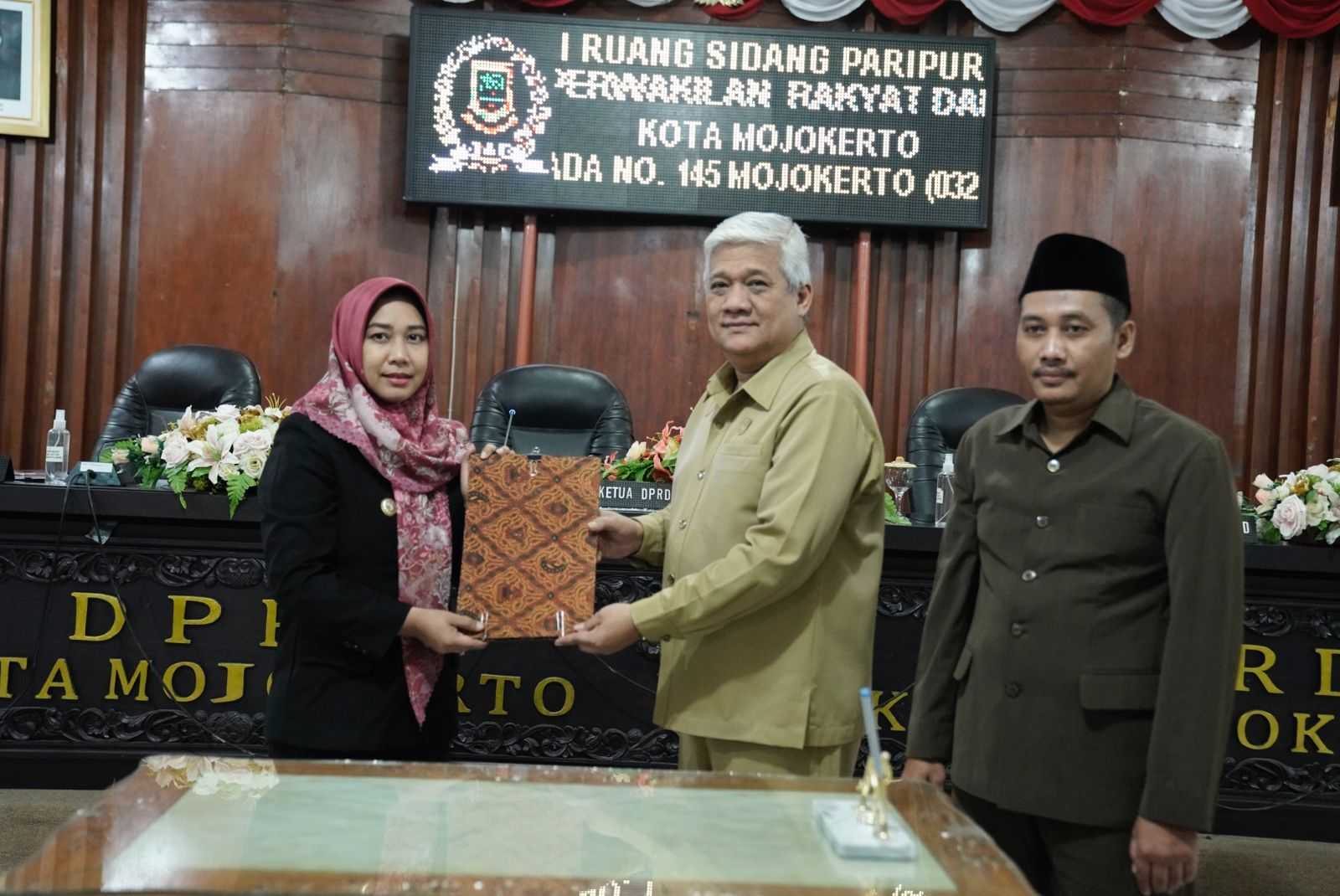 gambar utama