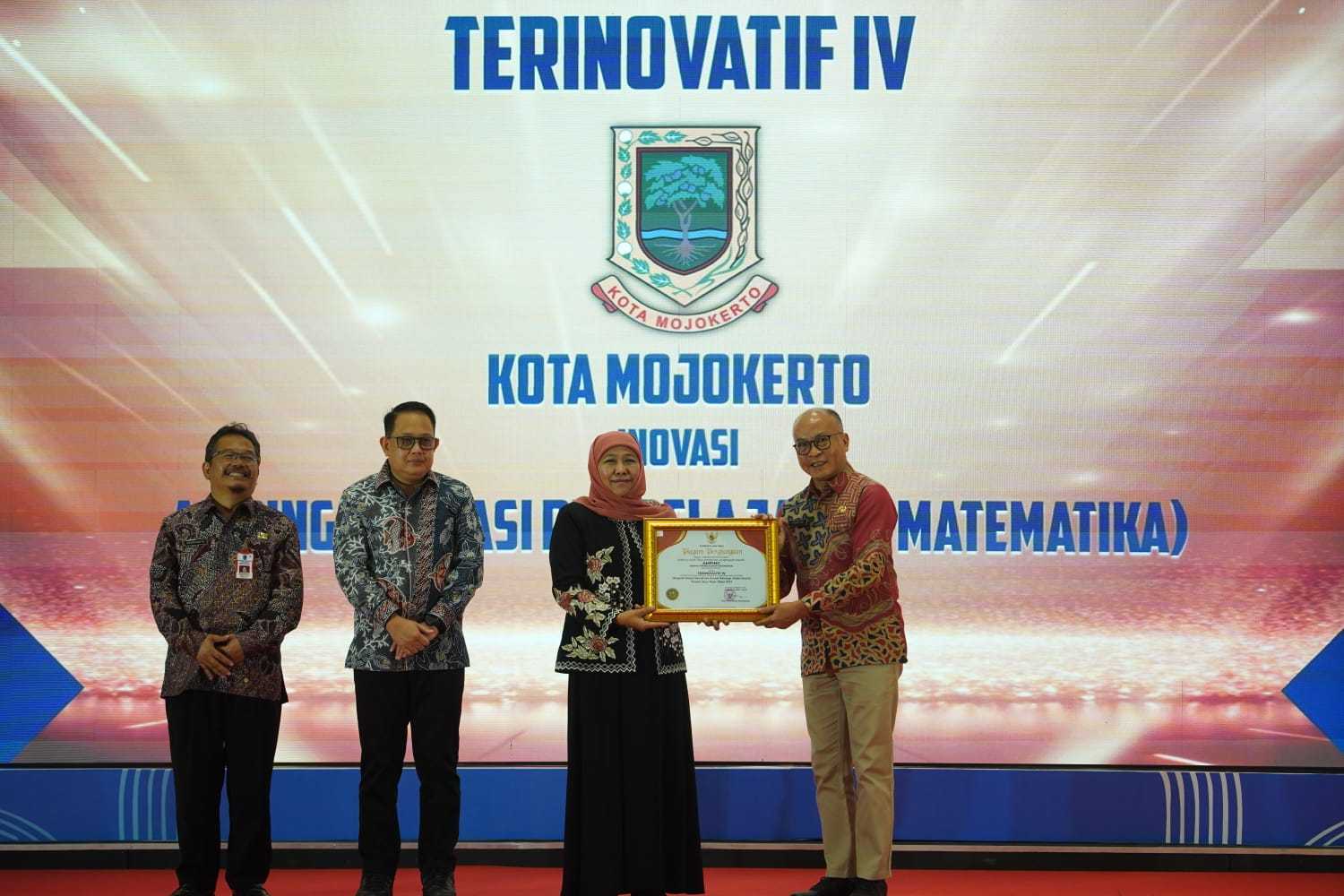 gambar utama