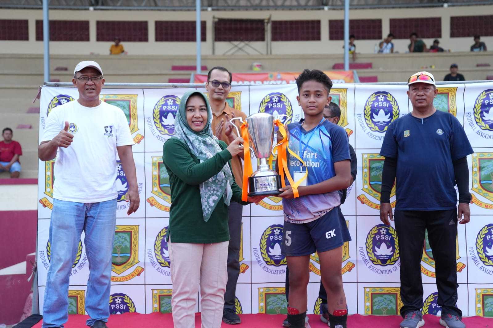 gambar utama