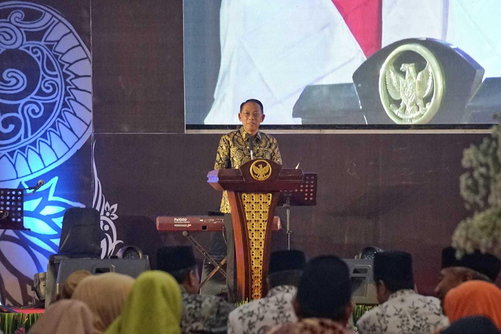 gambar utama