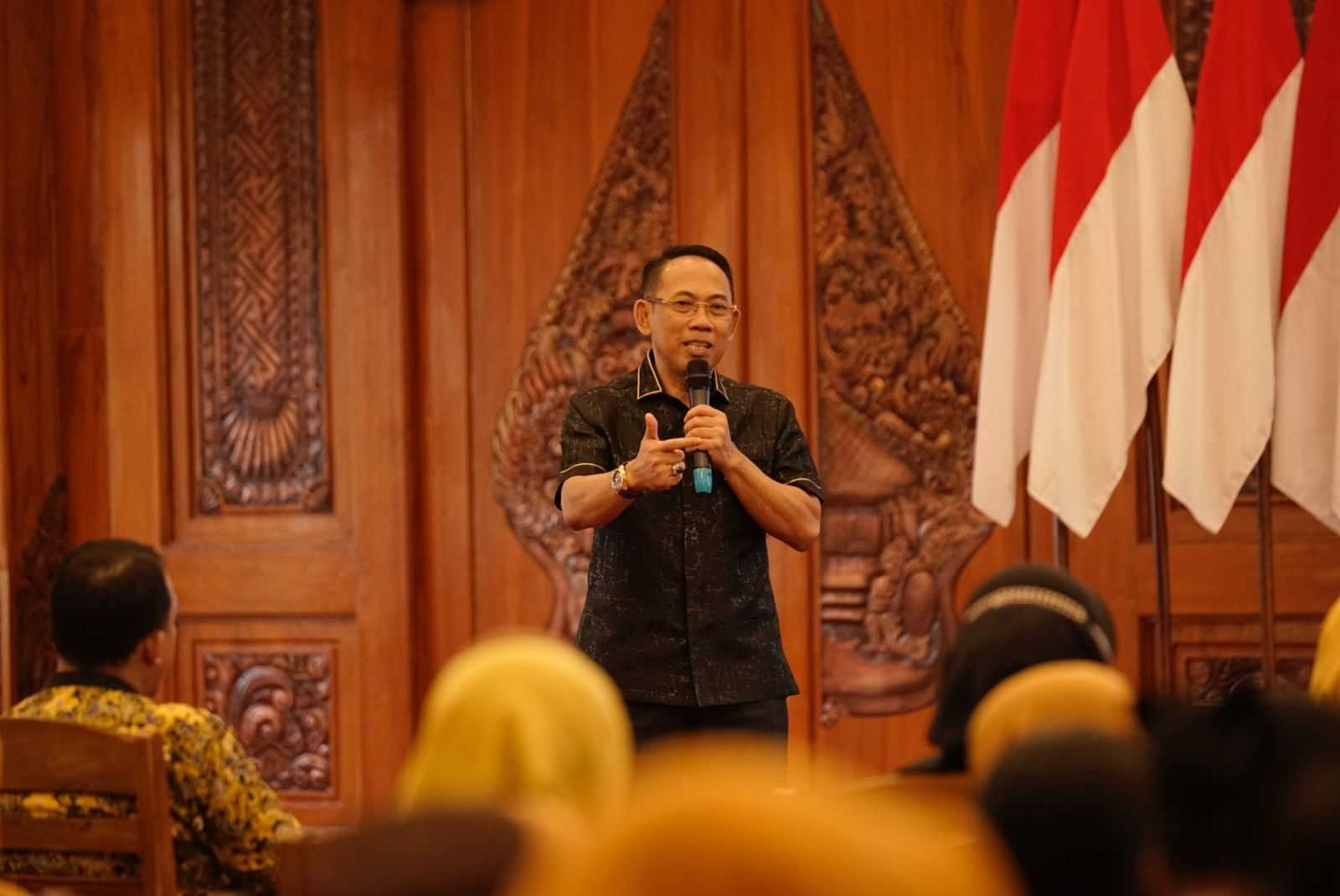 gambar utama