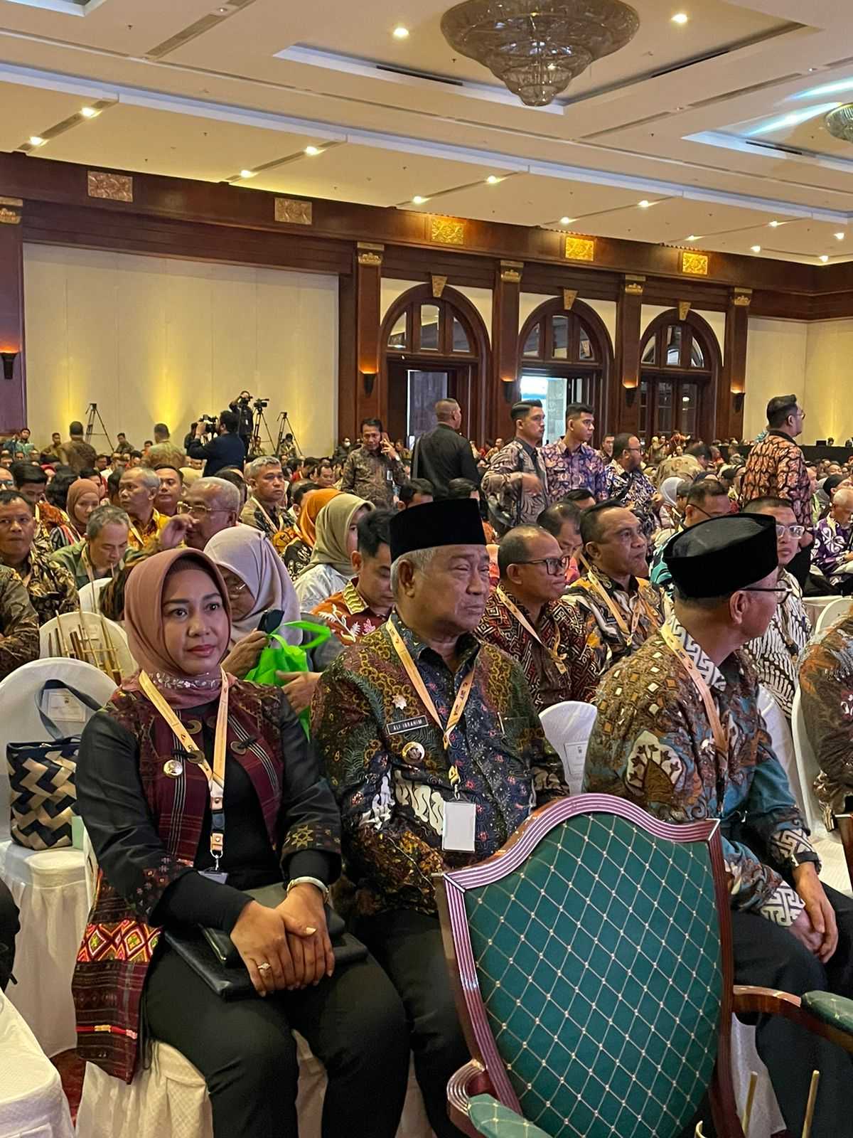 gambar utama