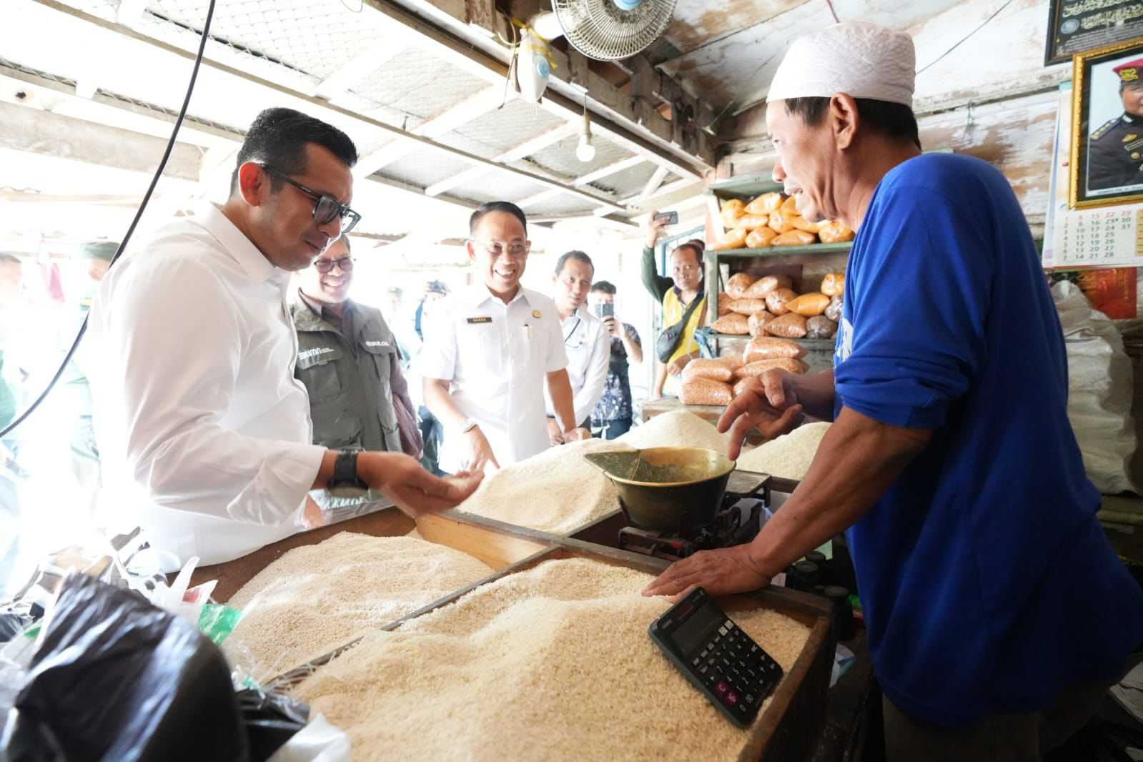gambar utama