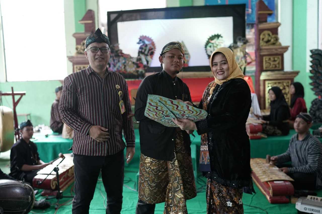gambar utama