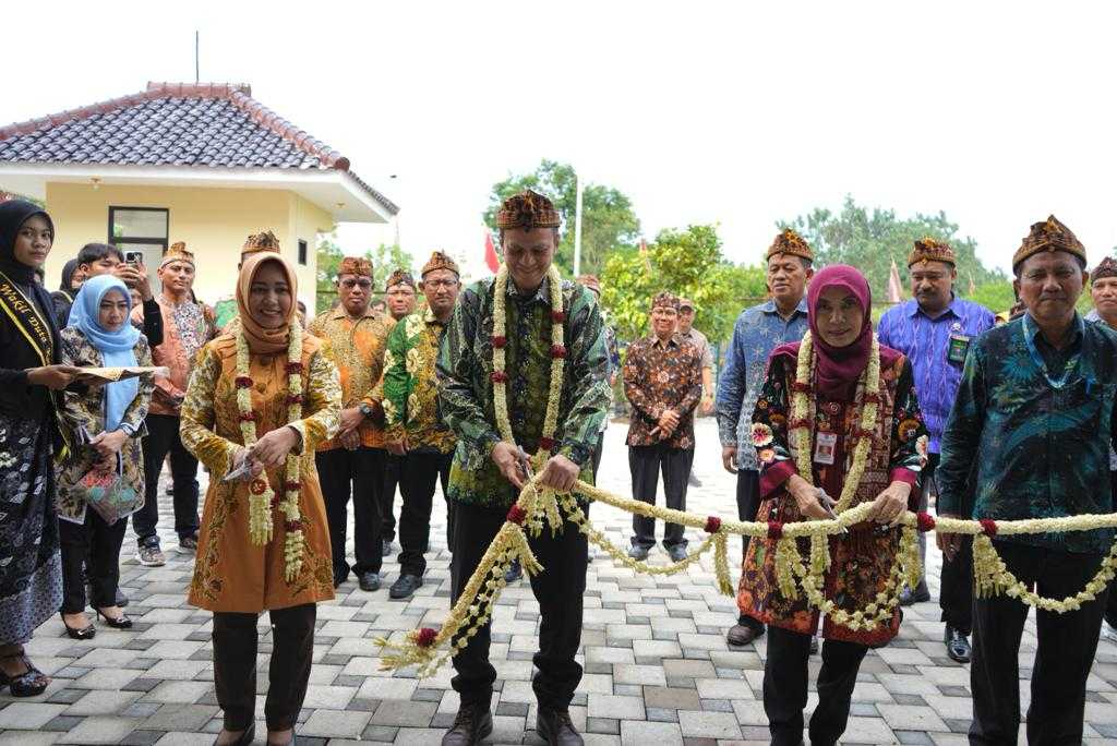 gambar utama