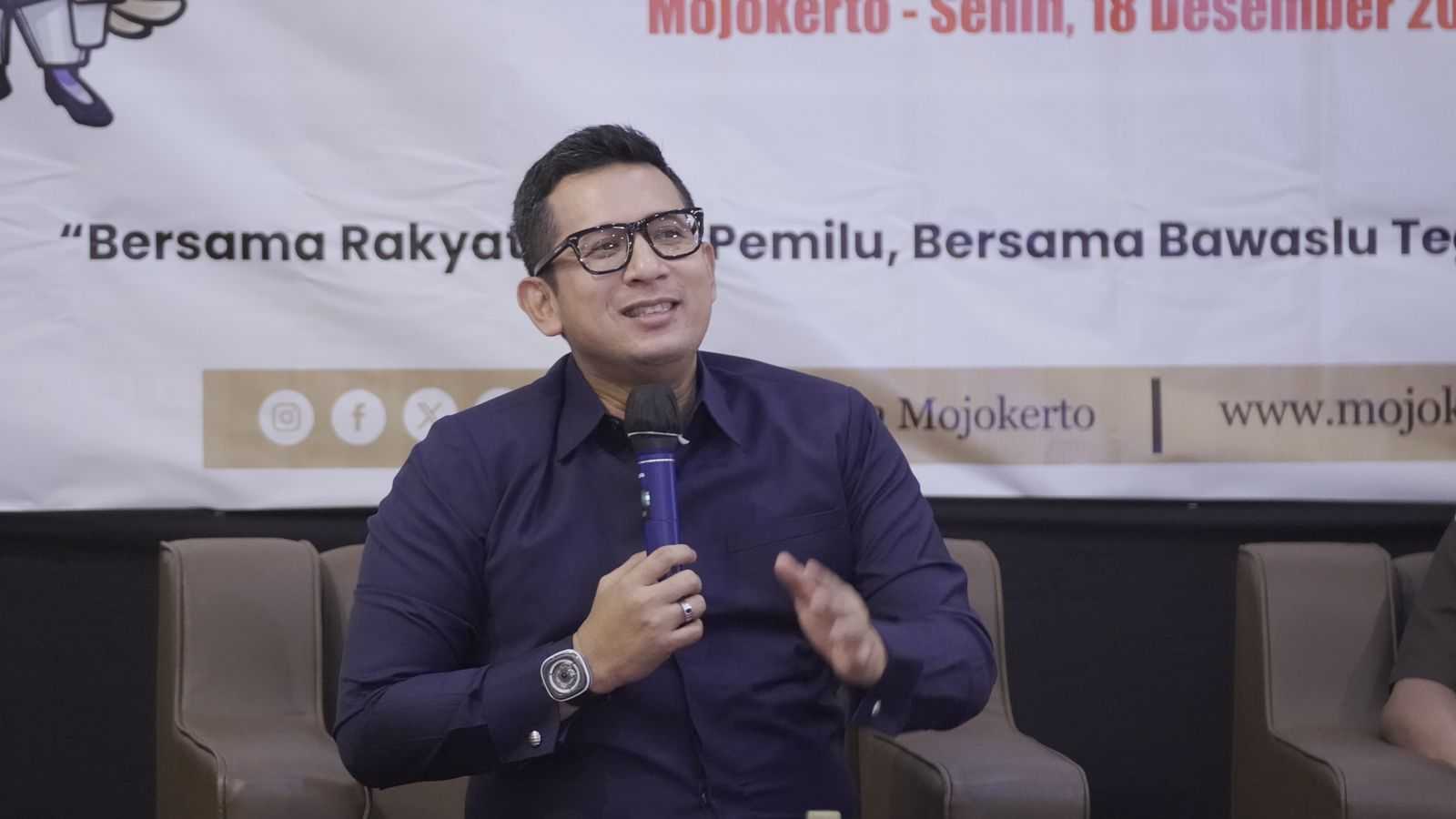 gambar utama