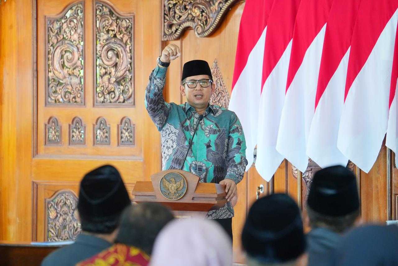 gambar utama
