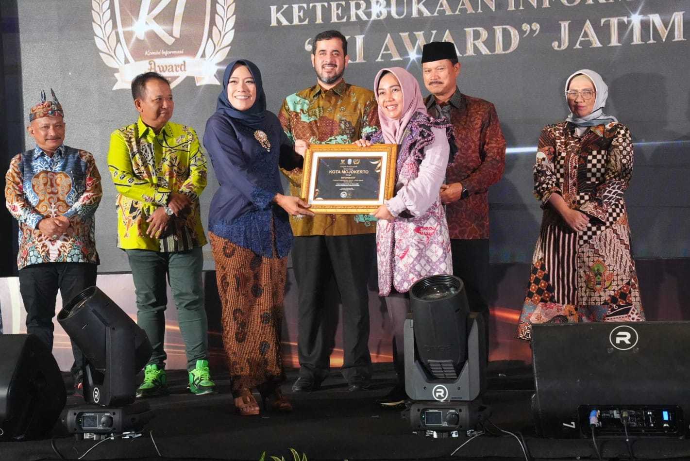 gambar utama