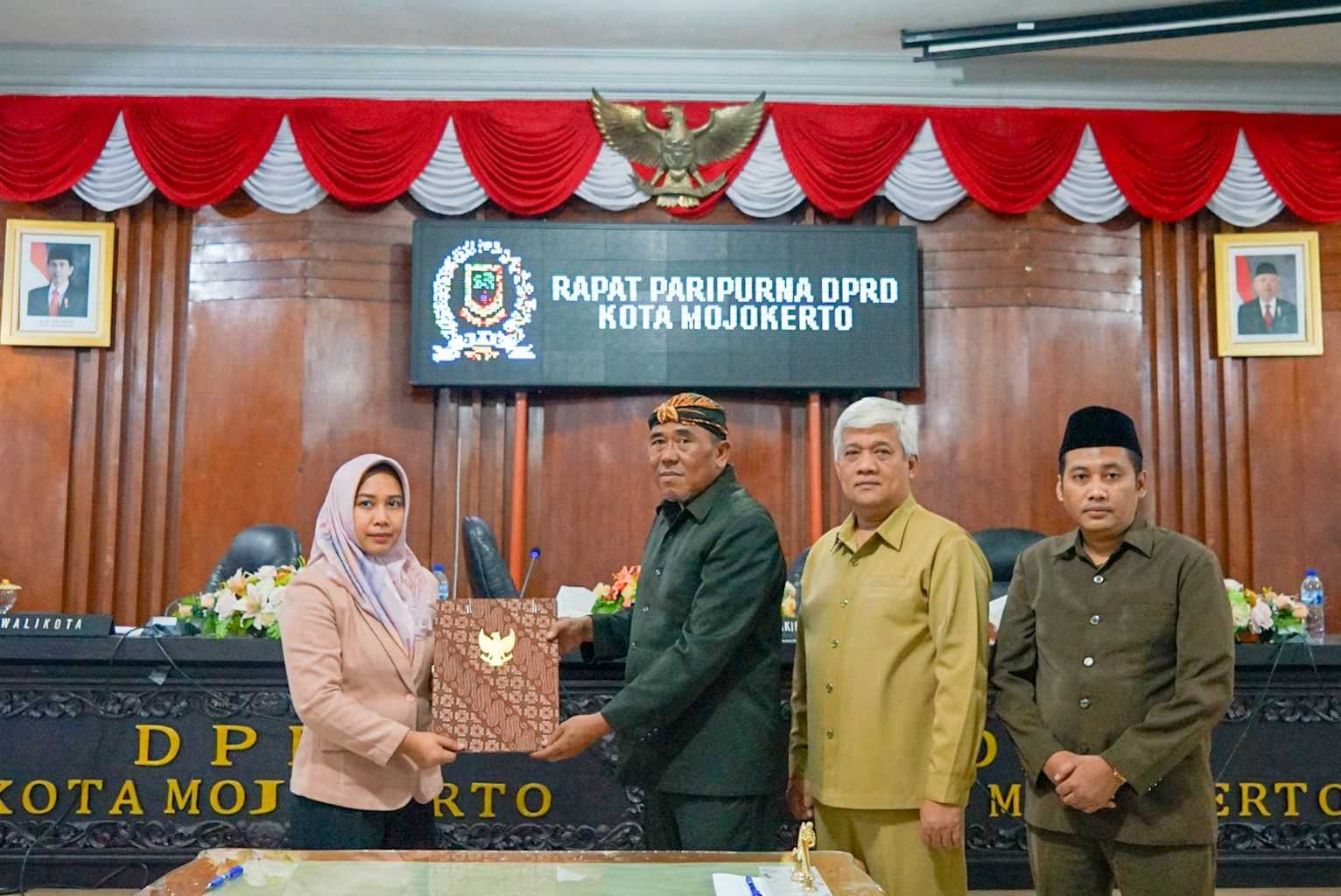 gambar utama