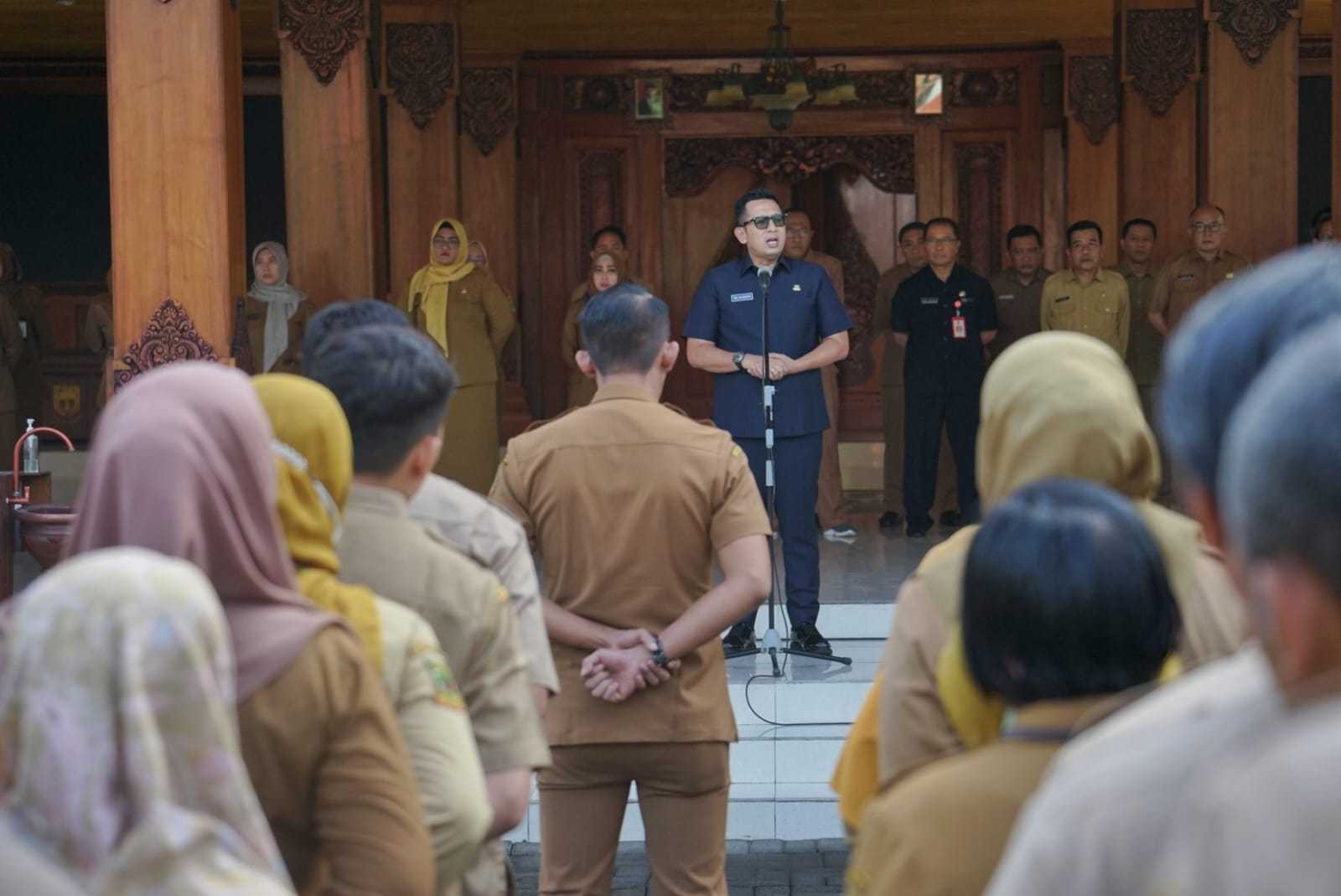 gambar utama