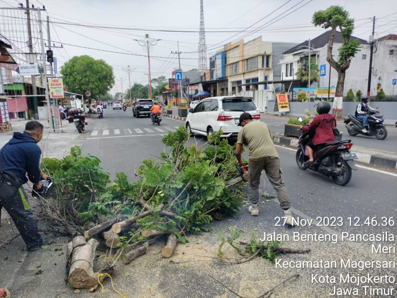 gambar utama