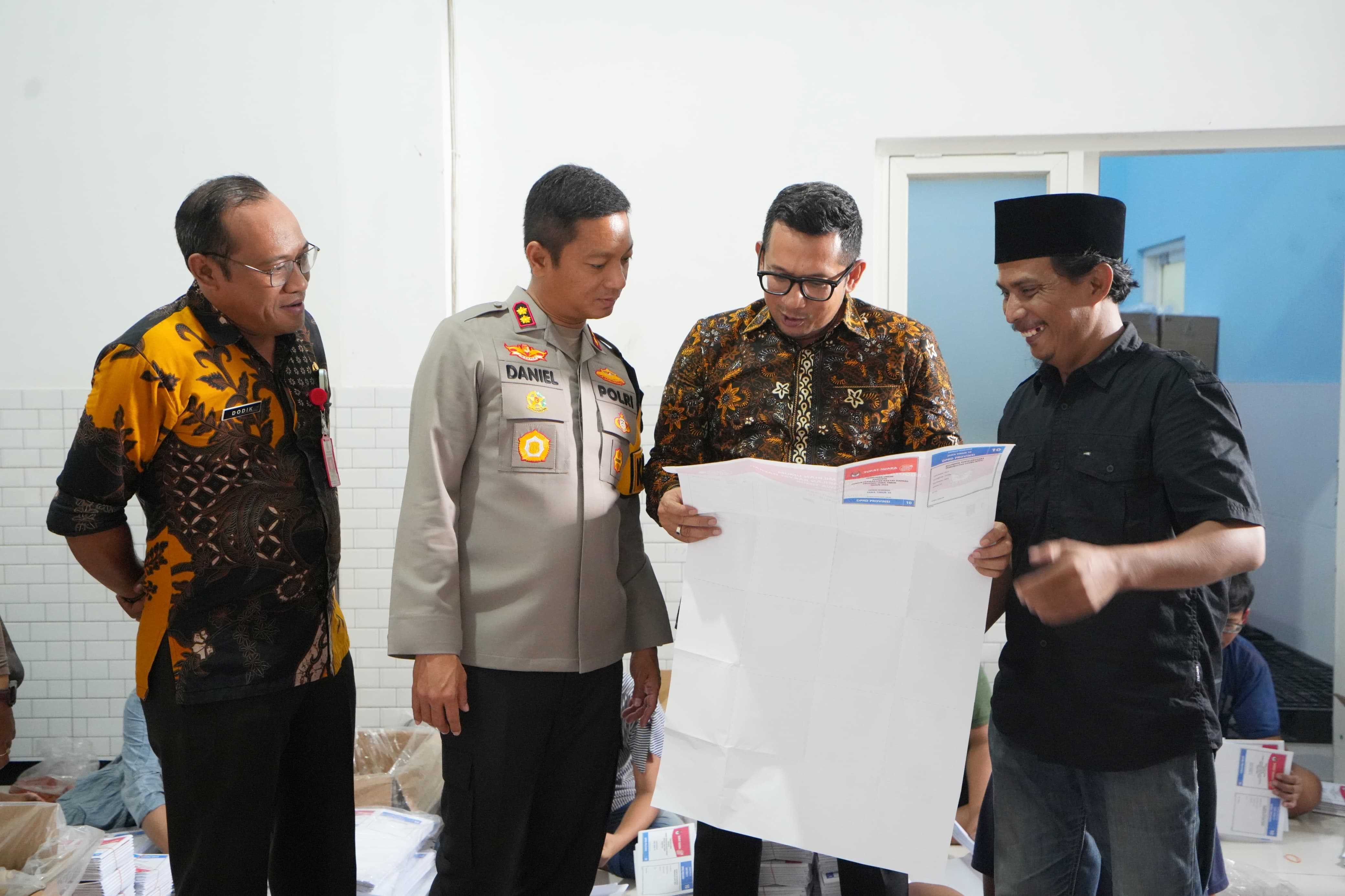 gambar utama