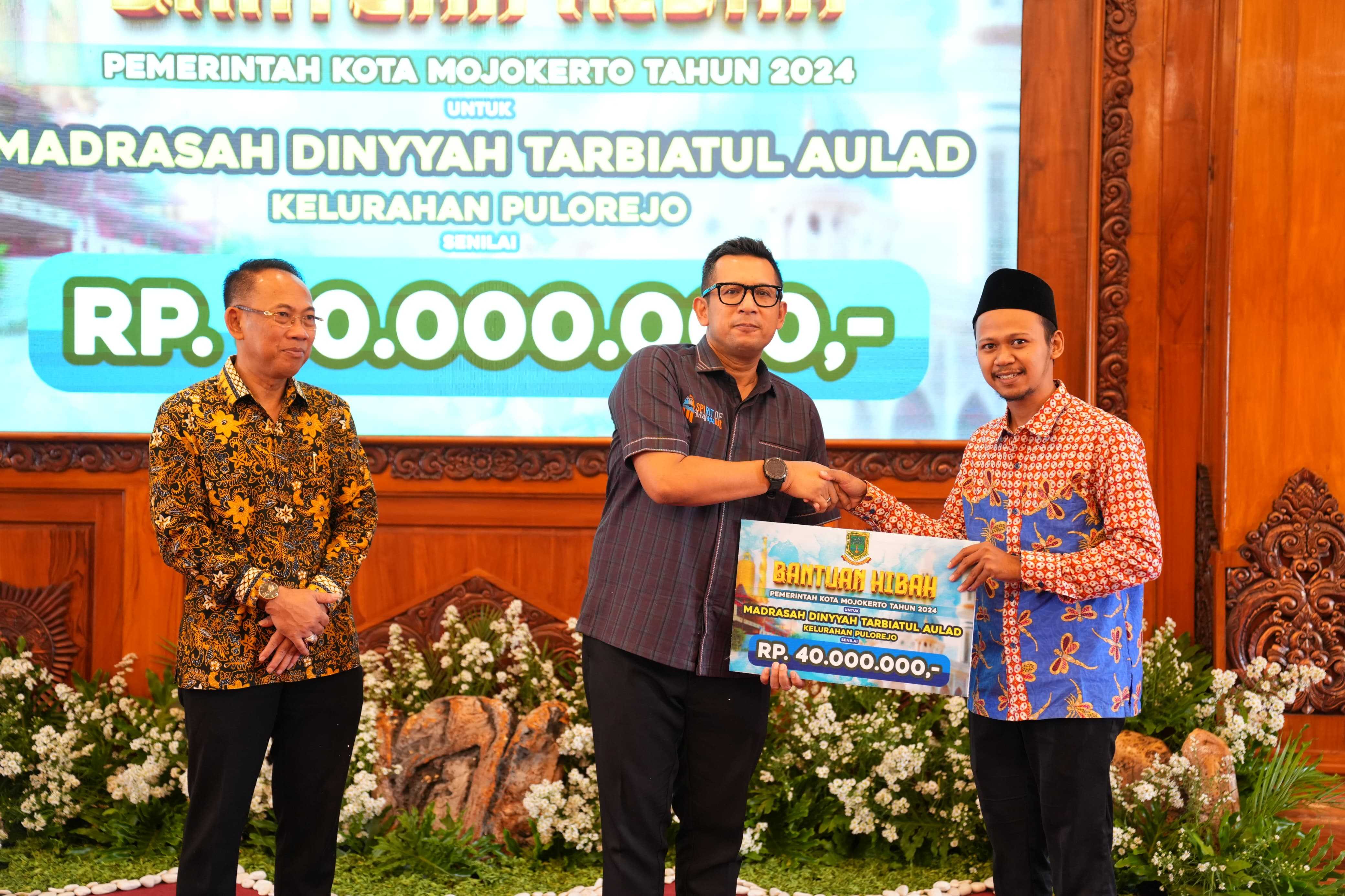 gambar utama