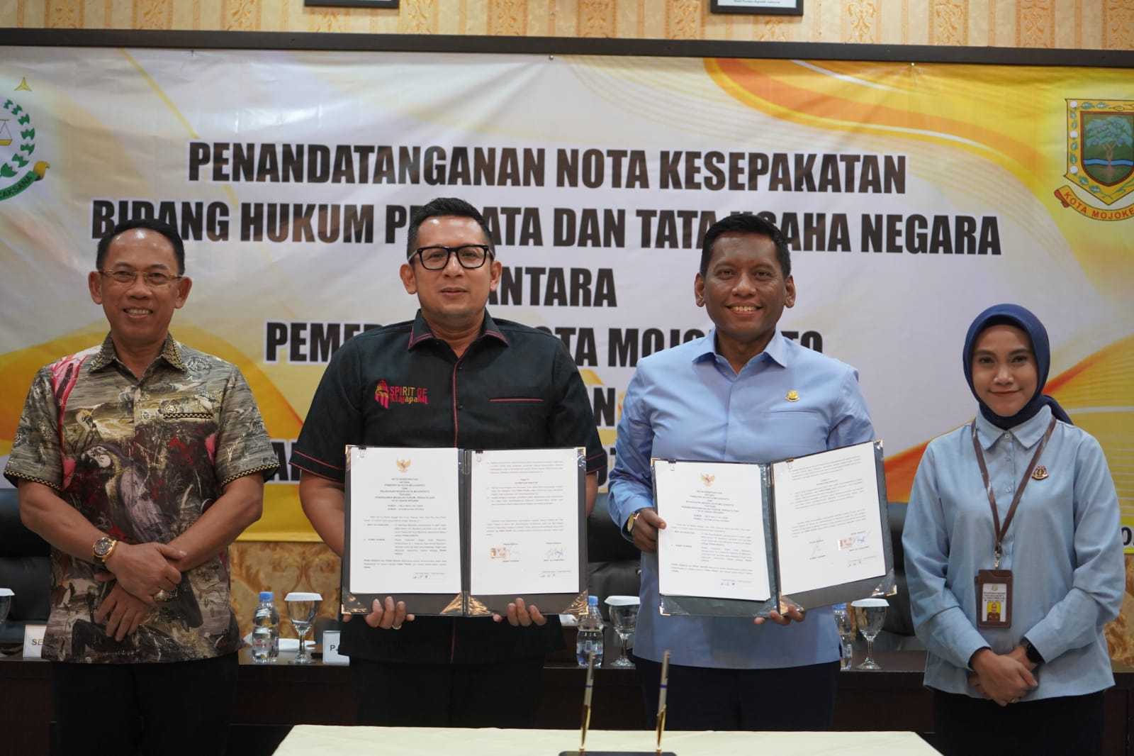gambar utama