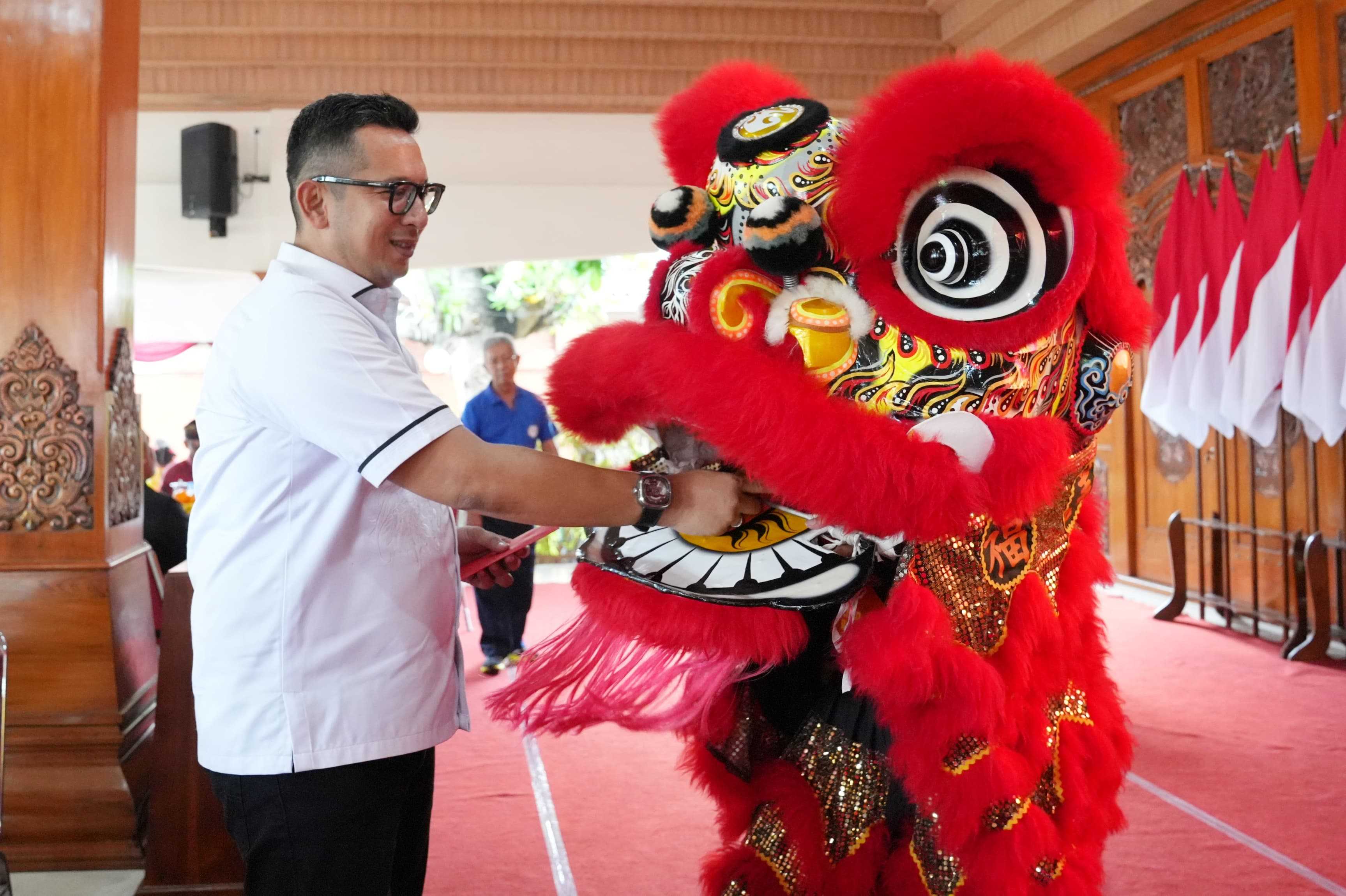 gambar utama