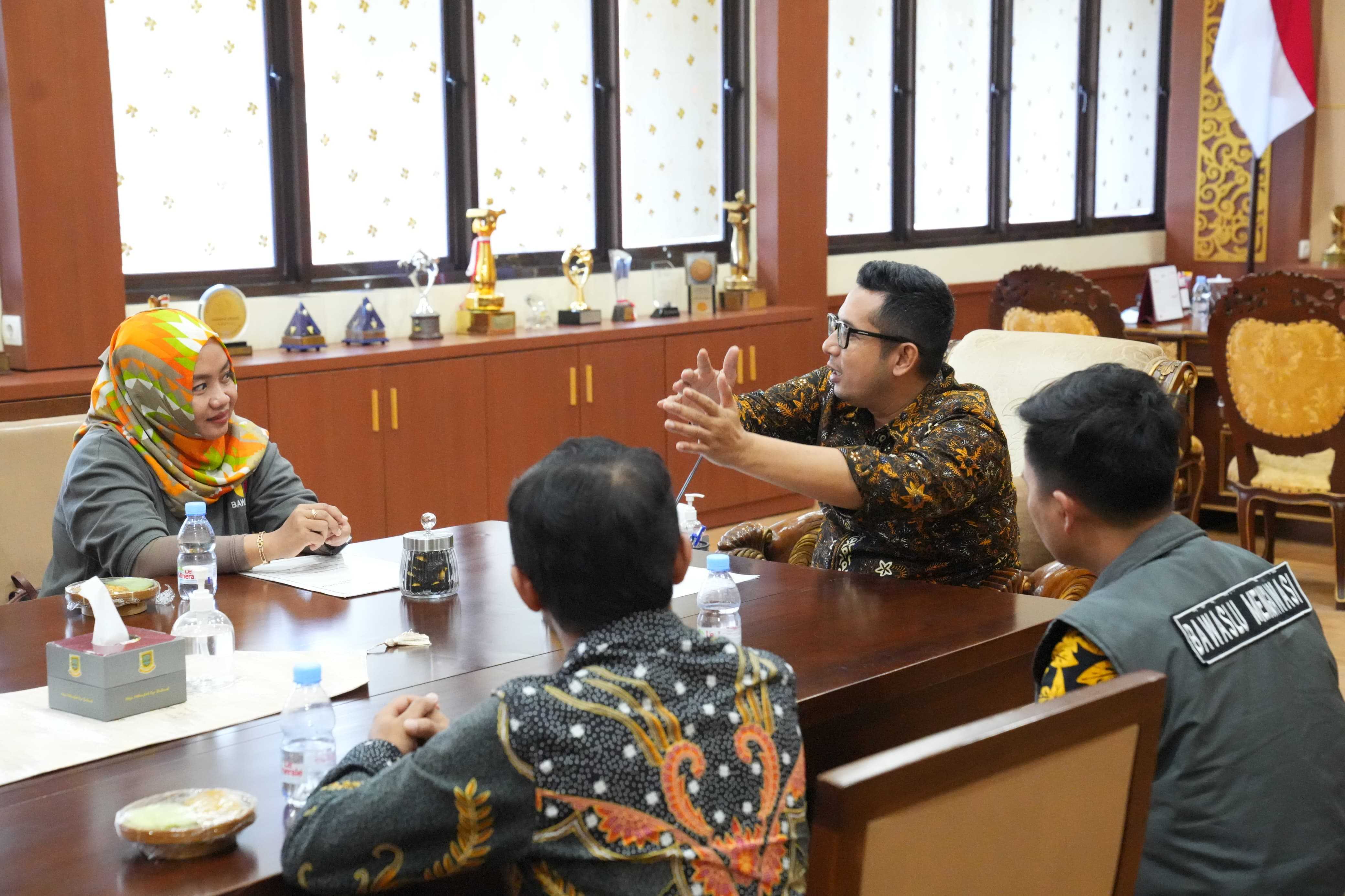 gambar utama