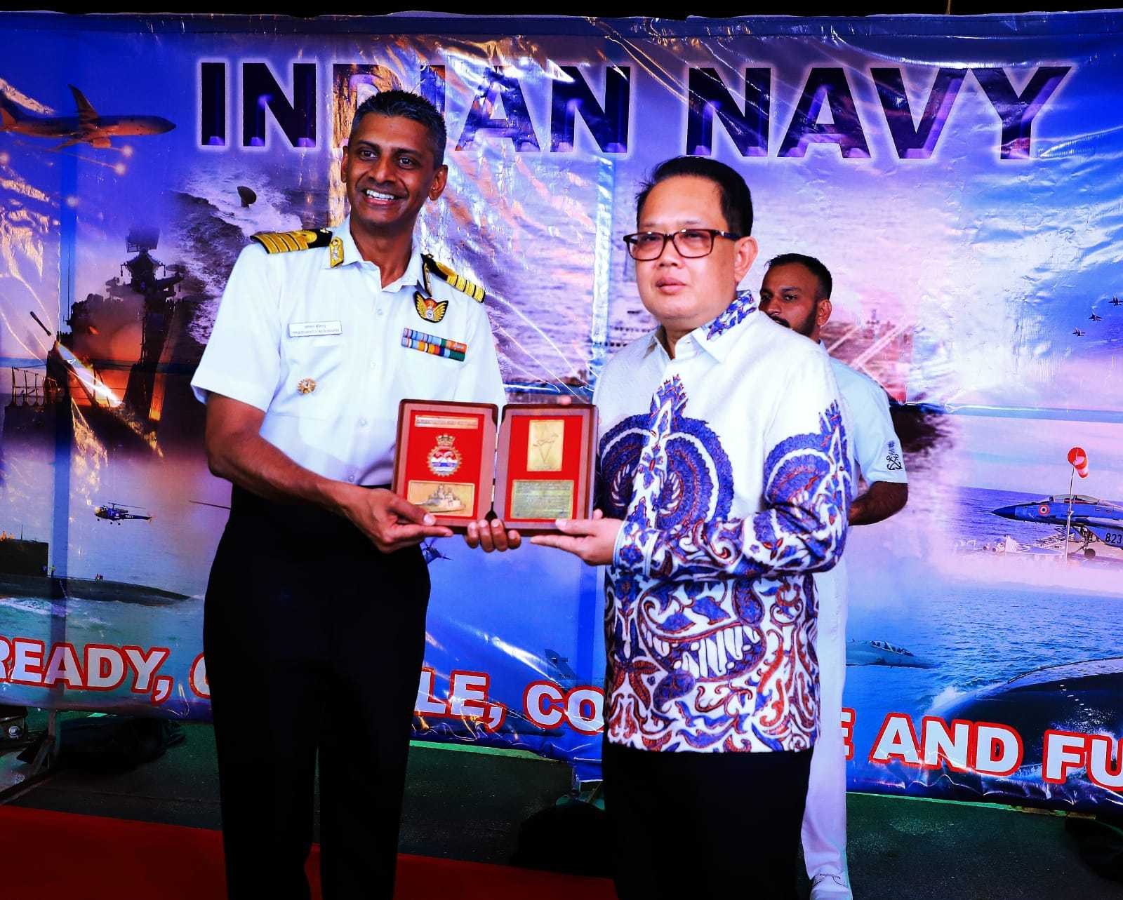 gambar utama
